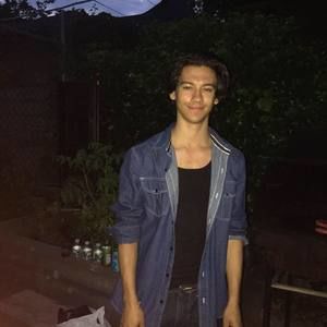 Meet your Posher, Nico